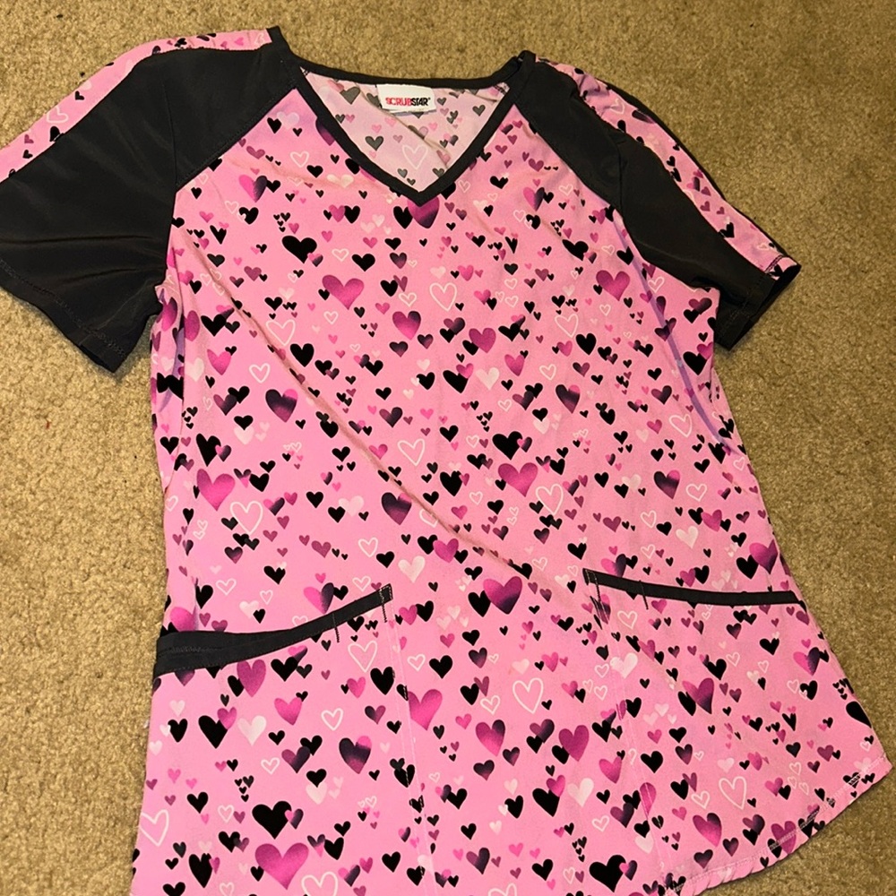 Scrub top